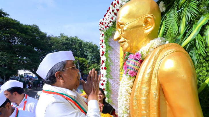 https://salarnews.in/public/uploads/images/newsimages/maannewsimage02102025_235212_Siddaramaiah .png